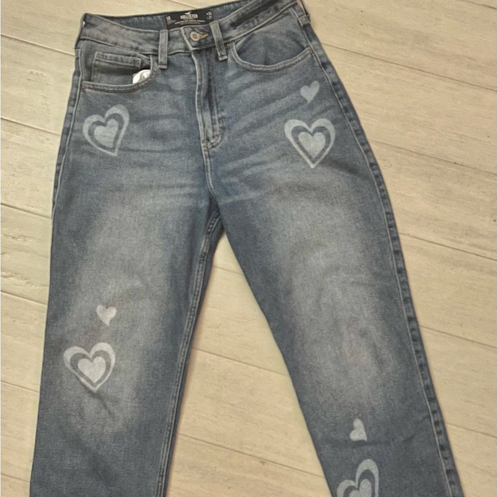 hollister high rise straight jeans with heart design
